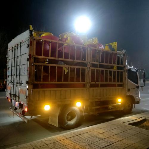 本車隊承攬各種長短途貨運(yùn)搬家 拉貨 4.2米 6.8米 7